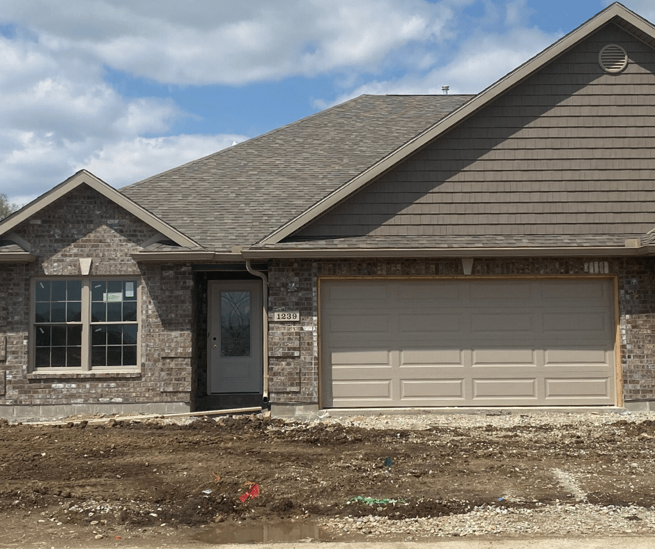 1239 East Bentley
